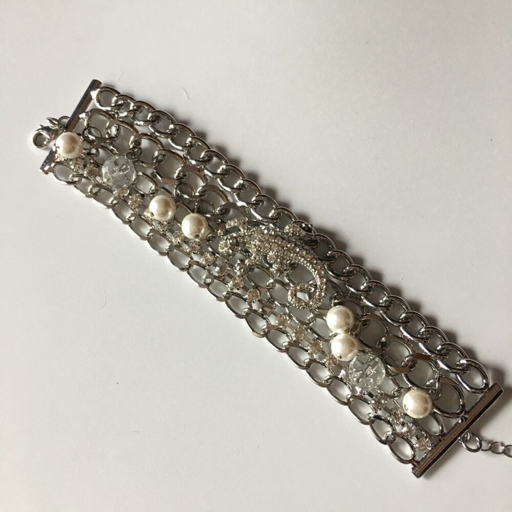 Rhinestone Lizard curb chain statement bracelet - Picture 8 of 9